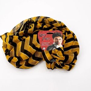 BRAND NEW Harry Potter Hufflepuff Lightweight Infinity Scarf Costume